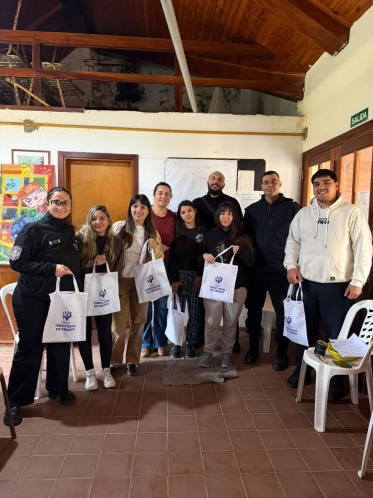 Pearson tuvo su primer encuentro de la Red Territorial de Género - Foto 1